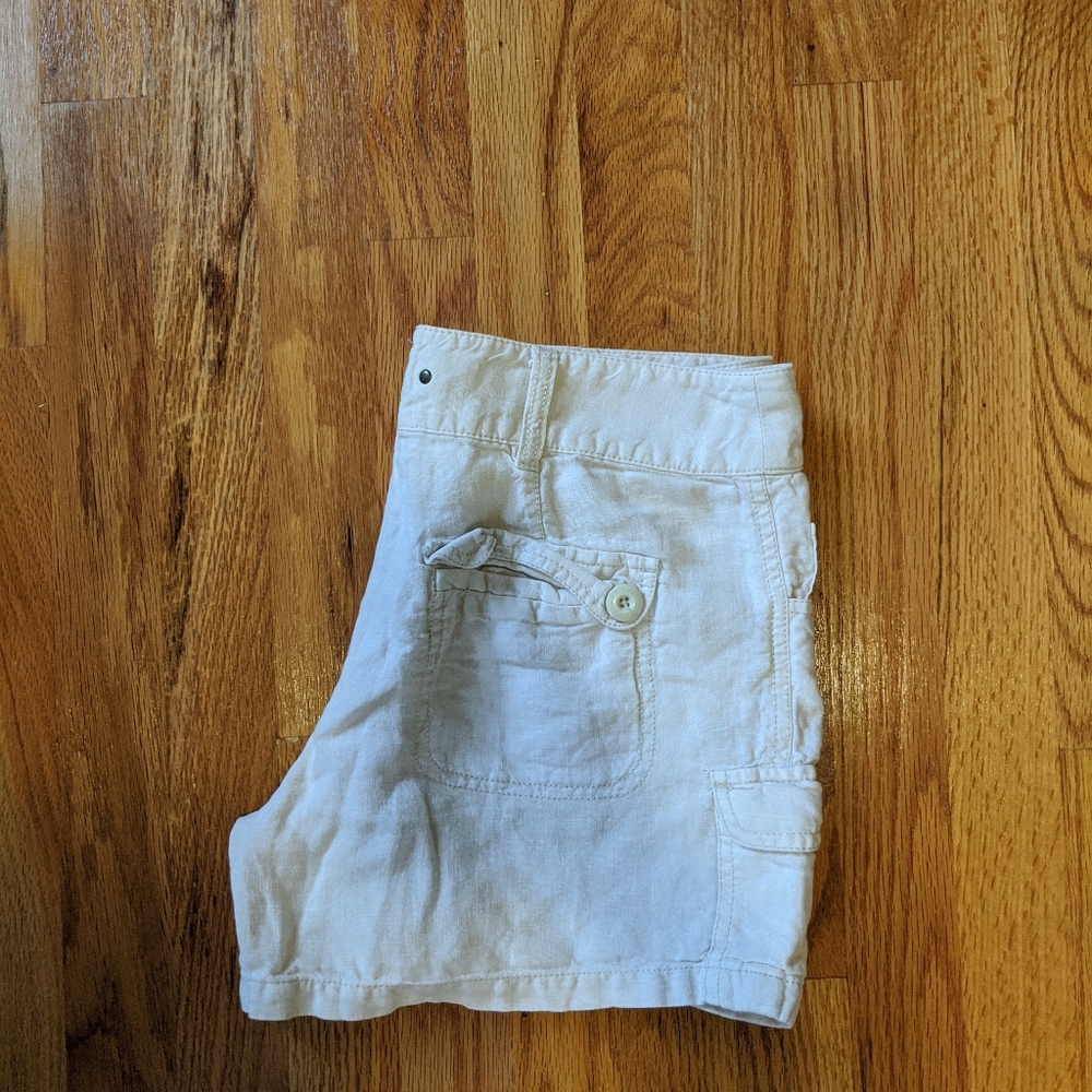Hei Hei Women's White Linen Shorts. Size 4